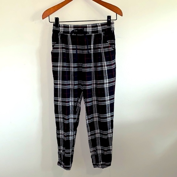 TALULA Plaid Joggers Black Red And White - Picture 2 of 5